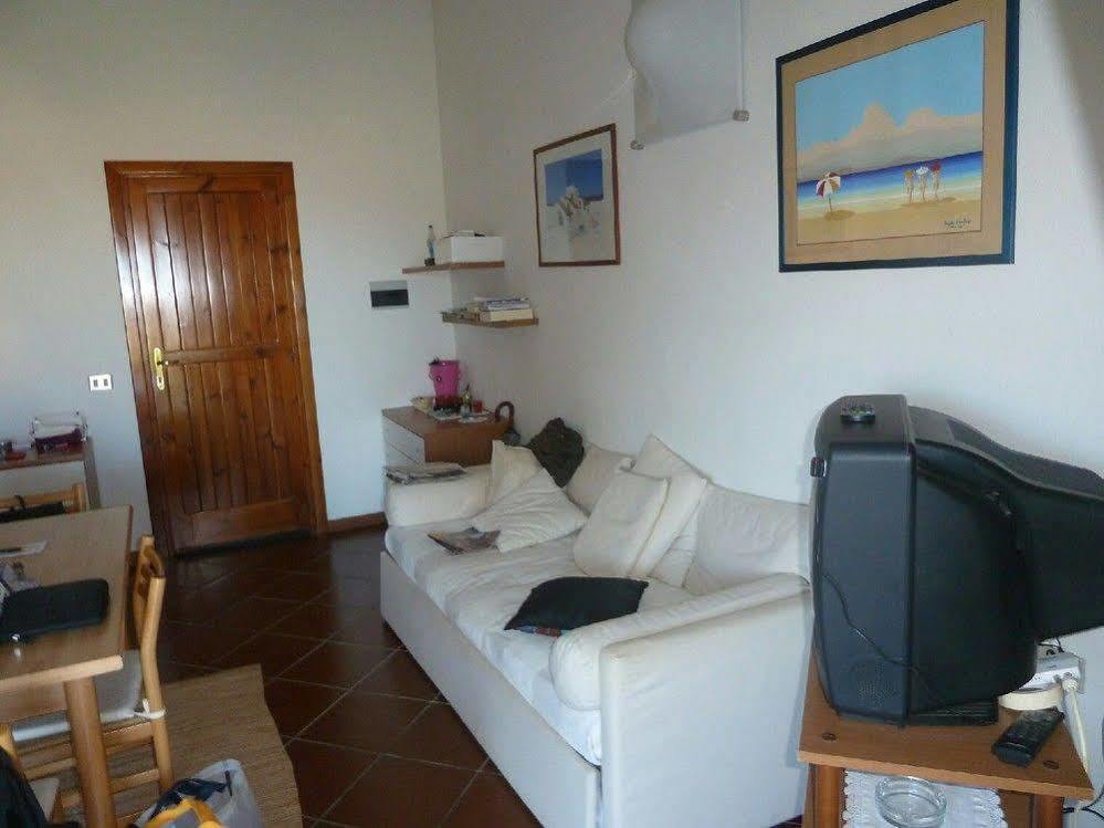 Casa Asparagi San Teodoro  Buitenkant foto